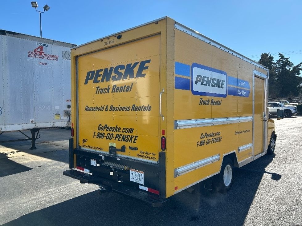 Light Duty Box Truck-Light and Medium Duty Trucks-GMC-2023-Savana G33903-Charlotte-NC-56,522\n\t\tmiles-$ 46,000 - Image 12