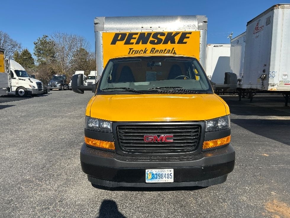 Light Duty Box Truck-Light and Medium Duty Trucks-GMC-2023-Savana G33903-Charlotte-NC-56,522\n\t\tmiles-$ 46,000 - Image 2