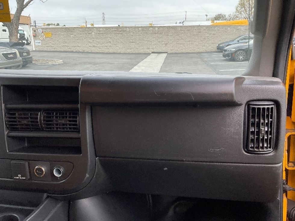 Light Duty Box Truck-Light and Medium Duty Trucks-GMC-2023-Savana G33903-City Of Industry-CA-14,808\n\t\tmiles-$ 48,750 - Image 21