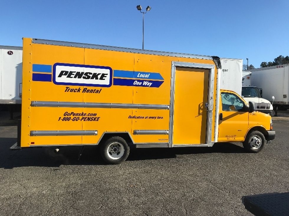 Light Duty Box Truck-Light and Medium Duty Trucks-GMC-2023-Savana G33903-Concord-NC-19,351\n\t\tmiles-$ 50,500 - Image 14