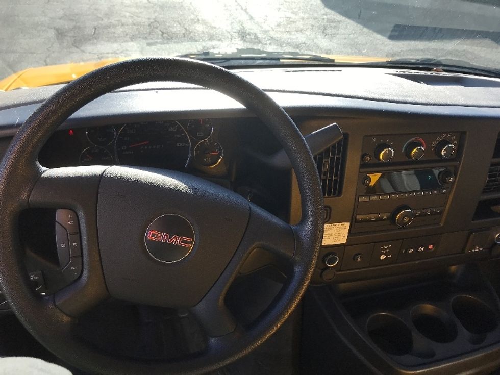 Light Duty Box Truck-Light and Medium Duty Trucks-GMC-2023-Savana G33903-Concord-NC-19,351\n\t\tmiles-$ 50,500 - Image 17