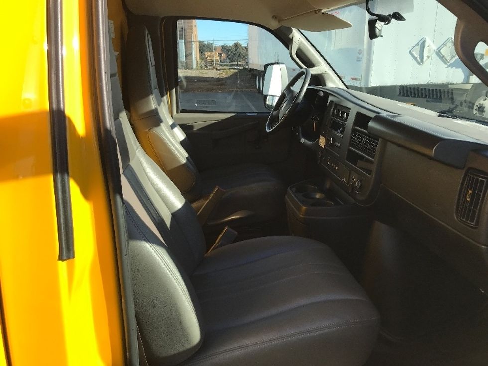 Light Duty Box Truck-Light and Medium Duty Trucks-GMC-2023-Savana G33903-Concord-NC-19,351\n\t\tmiles-$ 50,500 - Image 21