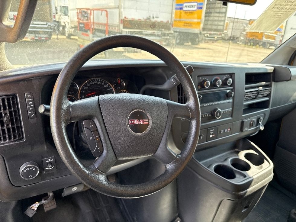 Light Duty Box Truck-Light and Medium Duty Trucks-GMC-2023-Savana G33903-Dallas-TX-65,526\n\t\tmiles-$ 37,500 - Image 16