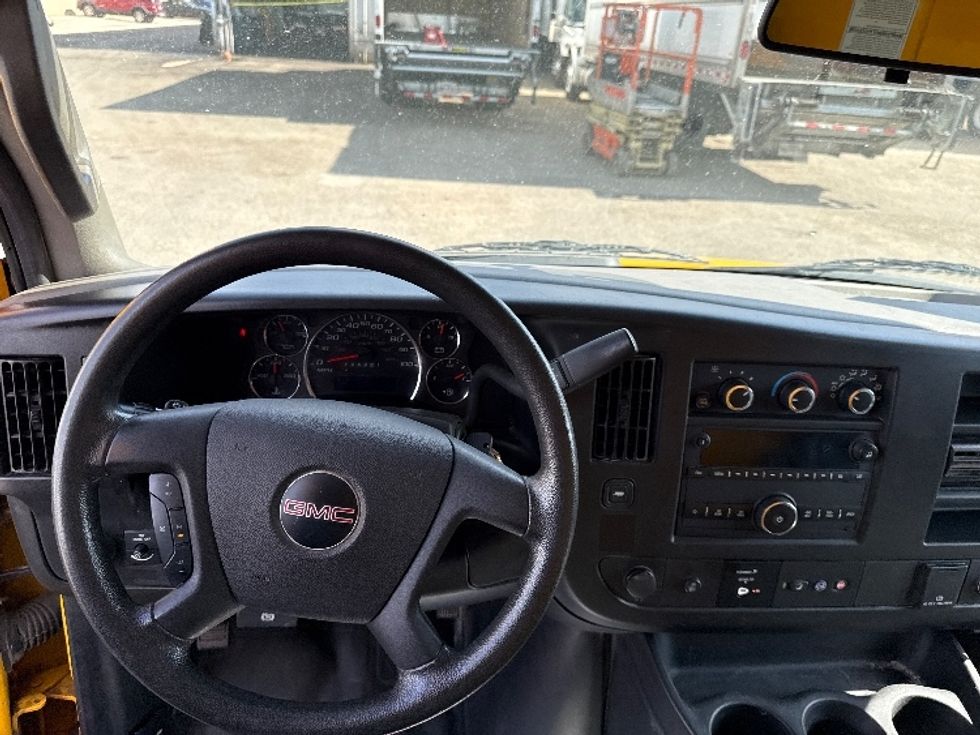 Light Duty Box Truck-Light and Medium Duty Trucks-GMC-2023-Savana G33903-Dallas-TX-65,526\n\t\tmiles-$ 37,500 - Image 17