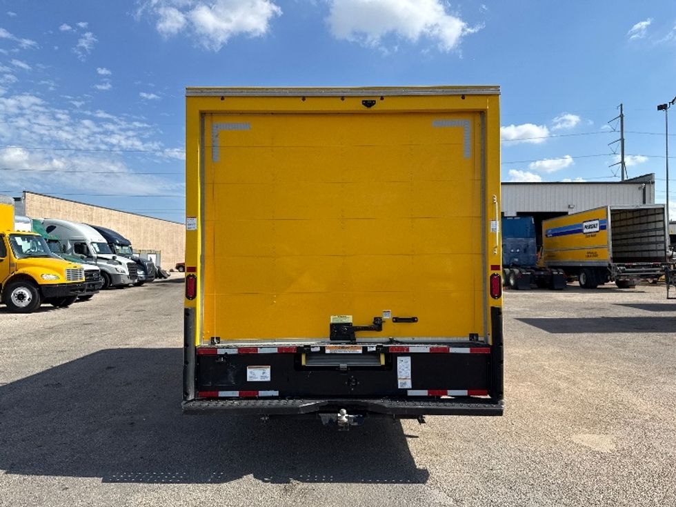 Light Duty Box Truck-Light and Medium Duty Trucks-GMC-2023-Savana G33903-Dallas-TX-65,526\n\t\tmiles-$ 37,500 - Image 7