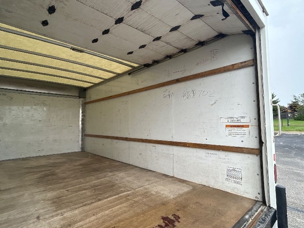 Light Duty Box Truck-Light and Medium Duty Trucks-GMC-2023-Savana G33903-Davenport-IA-80,953\n\t\tmiles-$ 37,750 - Image 11