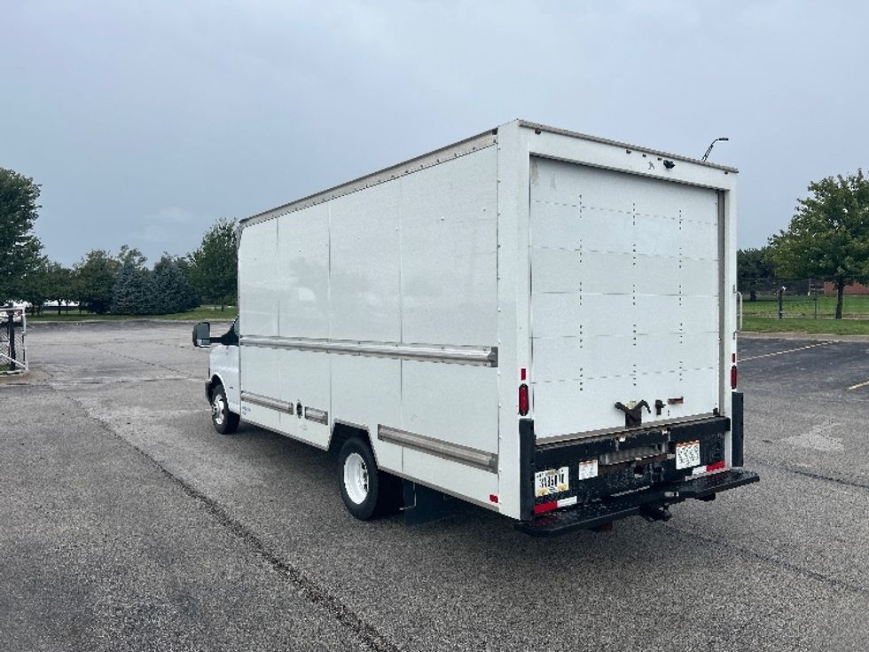 Light Duty Box Truck-Light and Medium Duty Trucks-GMC-2023-Savana G33903-Davenport-IA-80,953\n\t\tmiles-$ 37,750 - Image 6