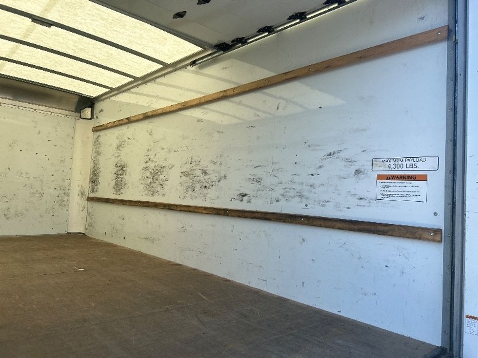 Light Duty Box Truck-Light and Medium Duty Trucks-GMC-2023-Savana G33903-Dayton-OH-107,469\n\t\tmiles-$ 30,750 - Image 12