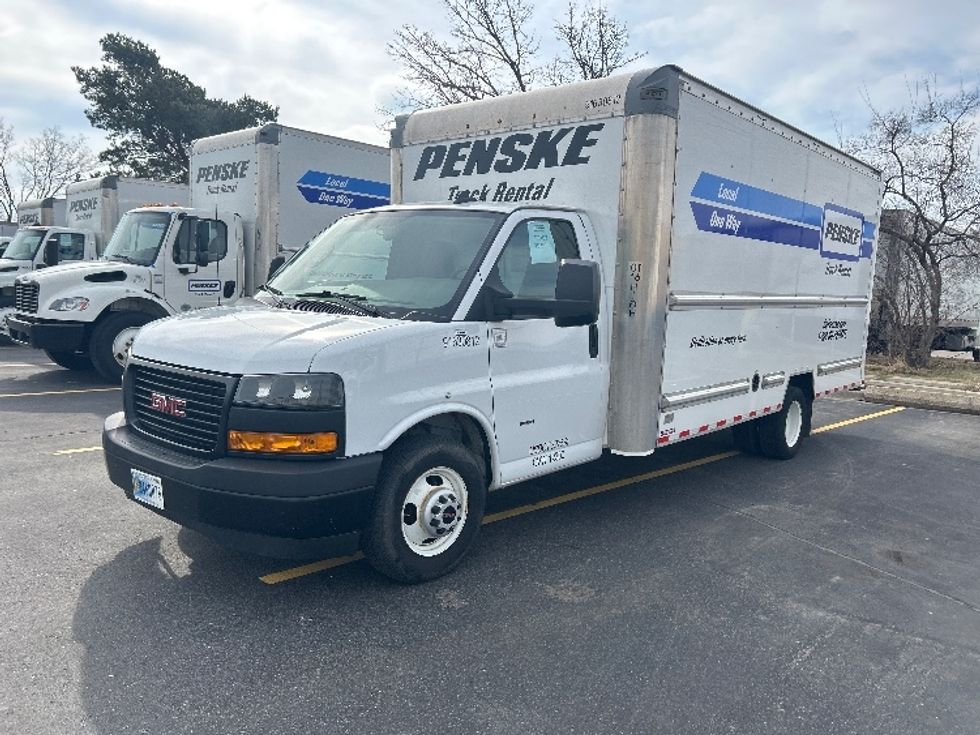 Light Duty Box Truck-Light and Medium Duty Trucks-GMC-2023-Savana G33903-Eagan-MN-67,995\n\t\tmiles-$ 40,750 - Image 3