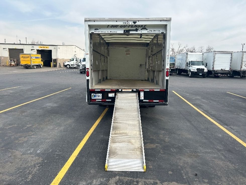 Light Duty Box Truck-Light and Medium Duty Trucks-GMC-2023-Savana G33903-Eagan-MN-67,995\n\t\tmiles-$ 40,750 - Image 9