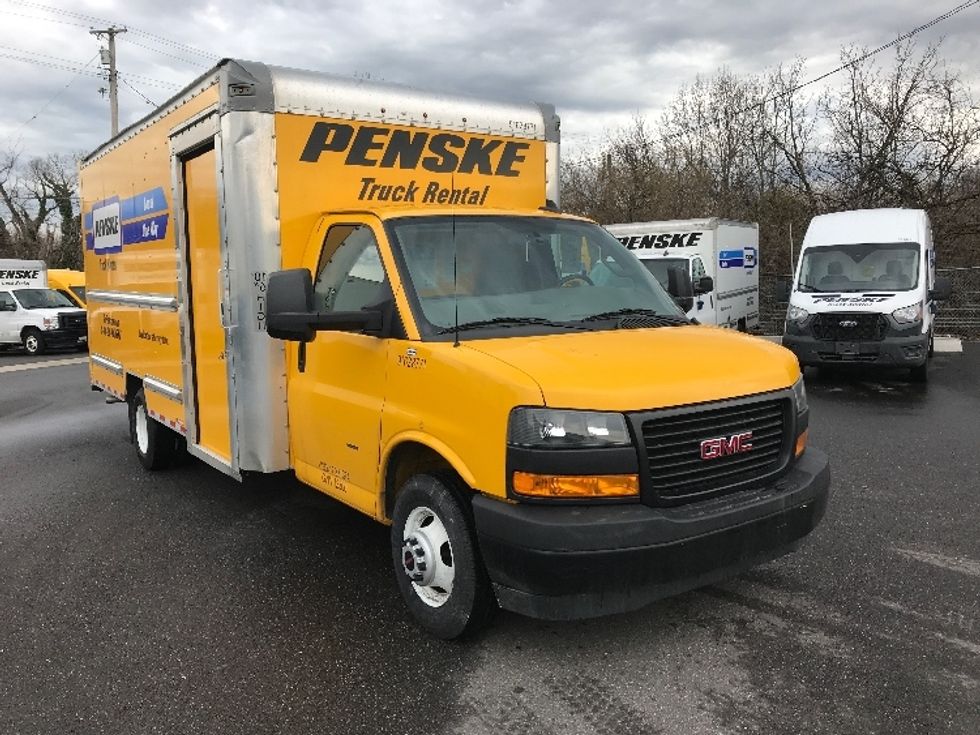 Light Duty Box Truck-Light and Medium Duty Trucks-GMC-2023-Savana G33903-Essex-MD-27,284\n\t\tmiles-$ 42,500 - Image 1