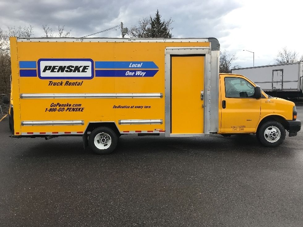 Light Duty Box Truck-Light and Medium Duty Trucks-GMC-2023-Savana G33903-Essex-MD-27,284\n\t\tmiles-$ 42,500 - Image 11