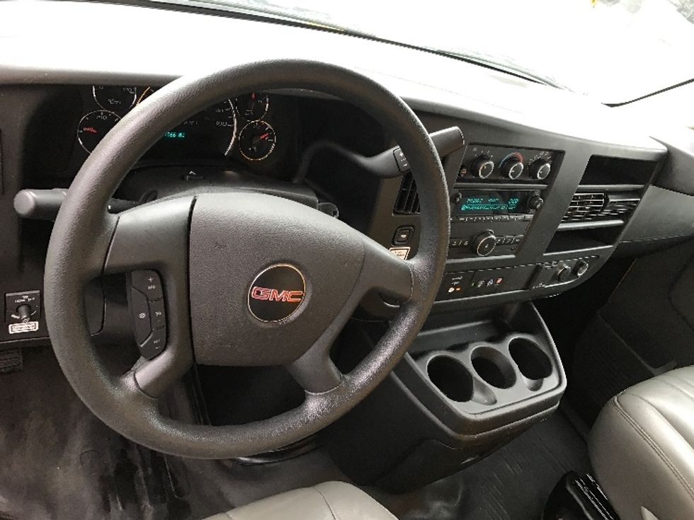 Light Duty Box Truck-Light and Medium Duty Trucks-GMC-2023-Savana G33903-Essex-MD-27,284\n\t\tmiles-$ 42,500 - Image 13