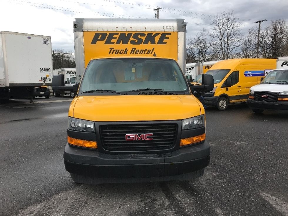 Light Duty Box Truck-Light and Medium Duty Trucks-GMC-2023-Savana G33903-Essex-MD-27,284\n\t\tmiles-$ 42,500 - Image 2