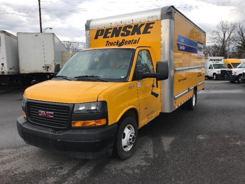 Light Duty Box Truck-Light and Medium Duty Trucks-GMC-2023-Savana G33903-Essex-MD-27,284\n\t\tmiles-$ 42,500 - Image 3