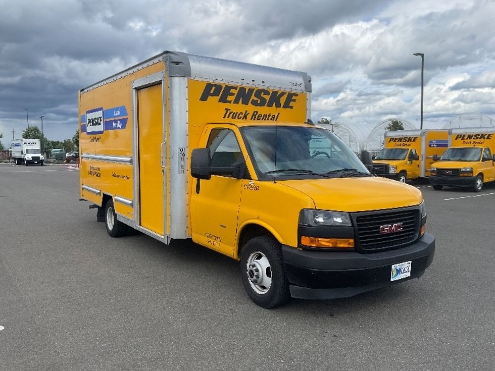 Light Duty Box Truck-Light and Medium Duty Trucks-GMC-2023-Savana G33903-Everett-WA-36,079\n\t\tmiles-$ 38,500 - Image 1