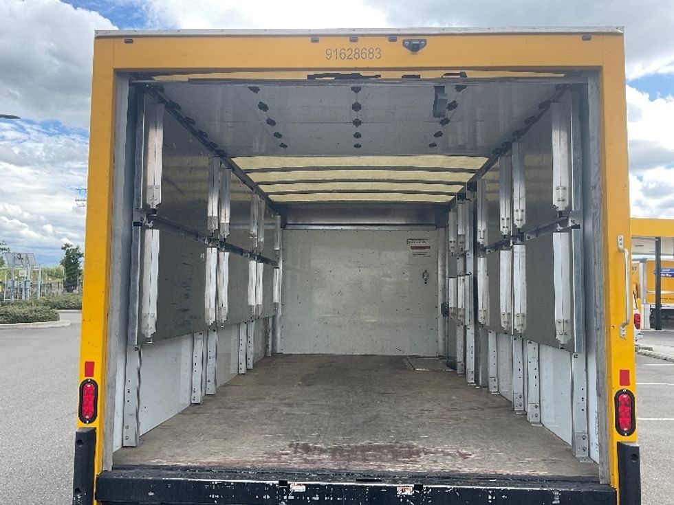 Light Duty Box Truck-Light and Medium Duty Trucks-GMC-2023-Savana G33903-Everett-WA-36,079\n\t\tmiles-$ 38,500 - Image 8