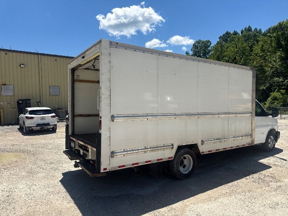 Light Duty Box Truck-Light and Medium Duty Trucks-GMC-2023-Savana G33903-Huntington-WV-174,773\n\t\tmiles-$ 20,750 - Image 12