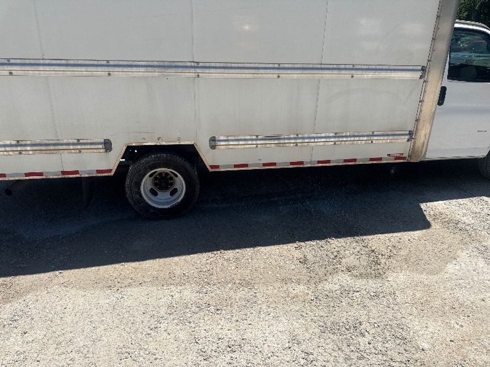 Light Duty Box Truck-Light and Medium Duty Trucks-GMC-2023-Savana G33903-Huntington-WV-174,773\n\t\tmiles-$ 20,750 - Image 13