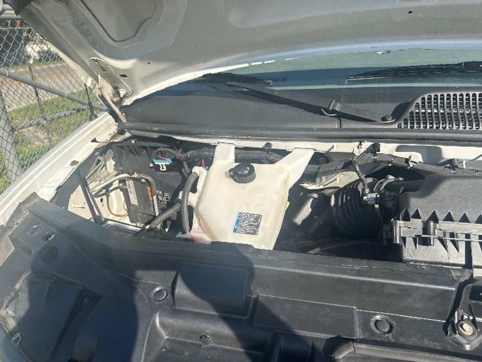 Light Duty Box Truck-Light and Medium Duty Trucks-GMC-2023-Savana G33903-Huntington-WV-174,773\n\t\tmiles-$ 20,750 - Image 23