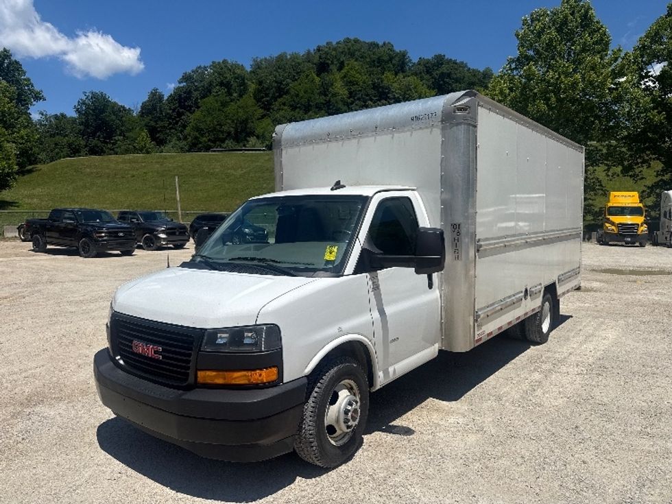 Light Duty Box Truck-Light and Medium Duty Trucks-GMC-2023-Savana G33903-Huntington-WV-174,773\n\t\tmiles-$ 20,750 - Image 3