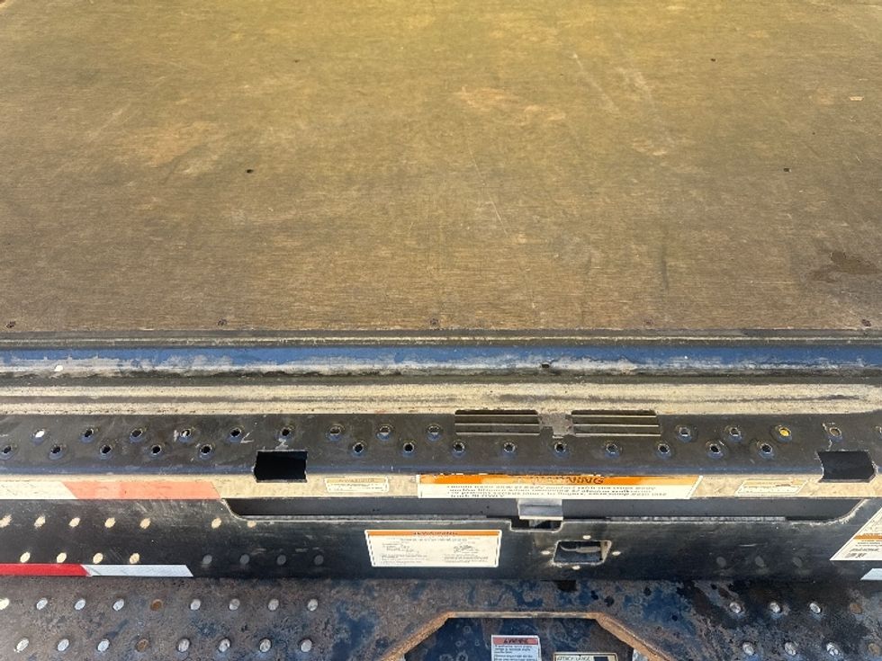 Light Duty Box Truck-Light and Medium Duty Trucks-GMC-2023-Savana G33903-Huntington-WV-174,773\n\t\tmiles-$ 20,750 - Image 9