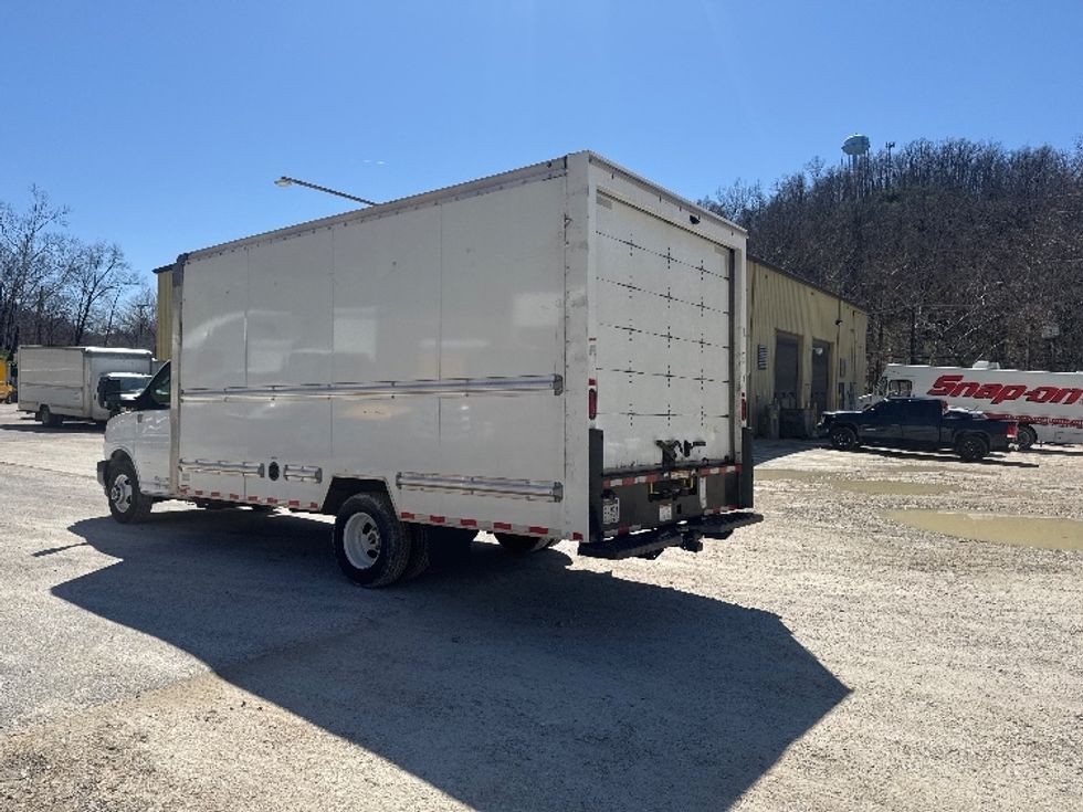 Light Duty Box Truck-Light and Medium Duty Trucks-GMC-2023-Savana G33903-Huntington-WV-175,917\n\t\tmiles-$ 21,500 - Image 6