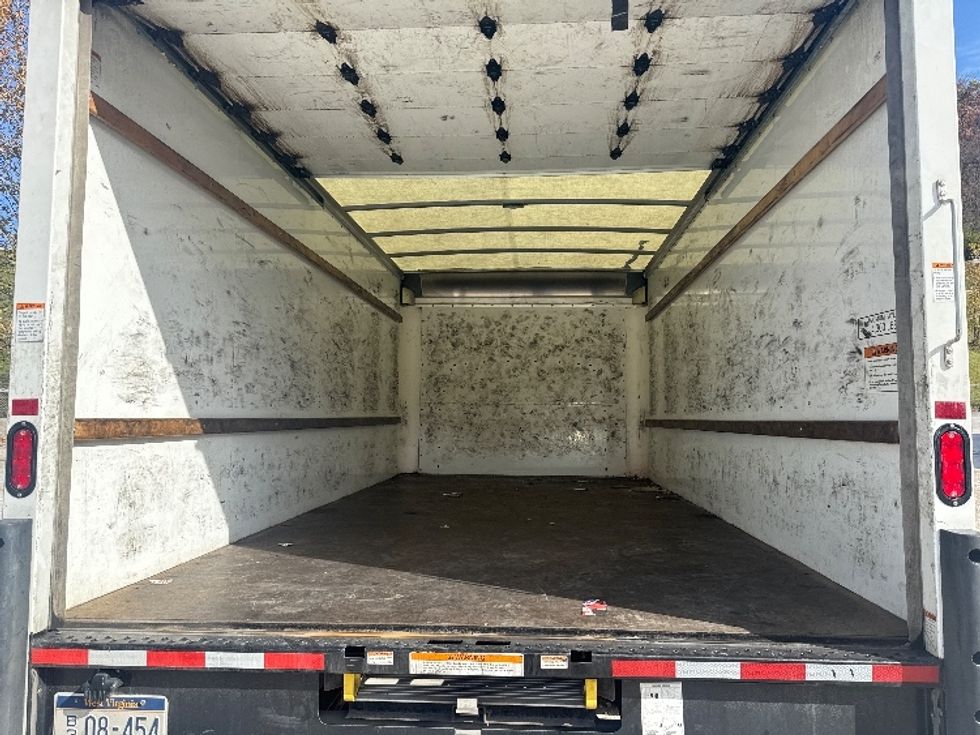 Light Duty Box Truck-Light and Medium Duty Trucks-GMC-2023-Savana G33903-Huntington-WV-175,917\n\t\tmiles-$ 21,500 - Image 8