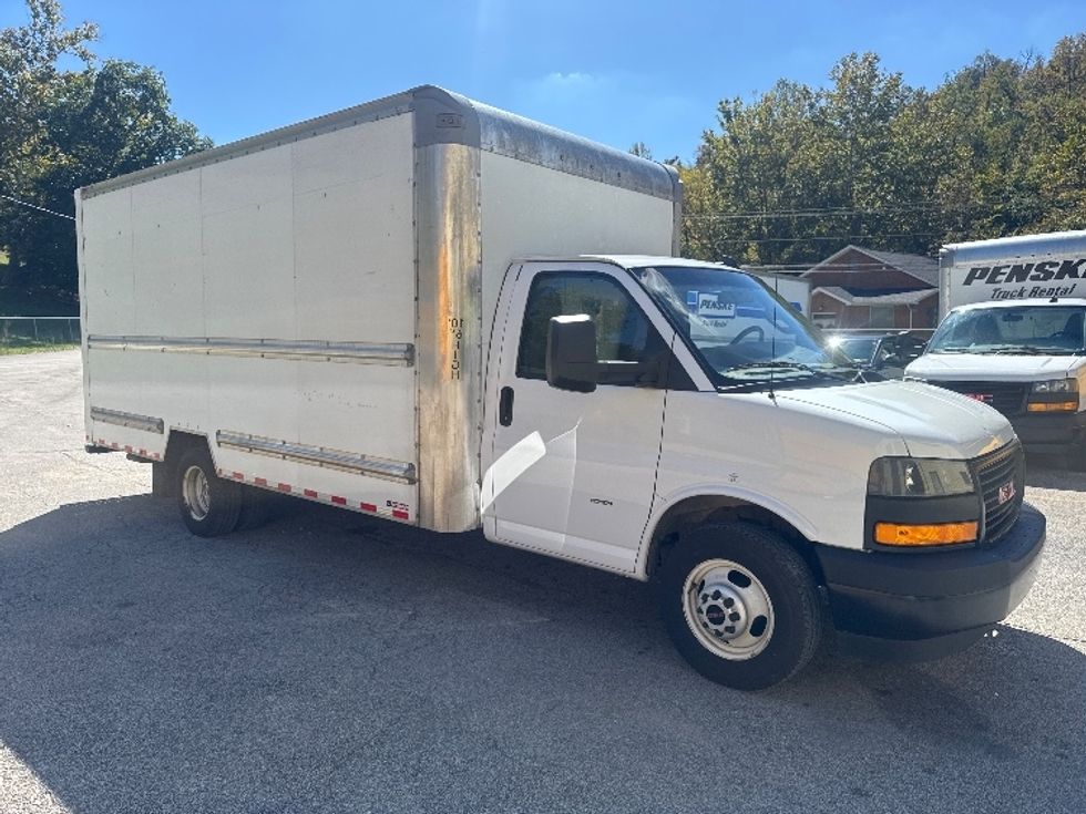 Light Duty Box Truck-Light and Medium Duty Trucks-GMC-2023-Savana G33903-Huntington-WV-196,984\n\t\tmiles-$ 19,750 - Image 1
