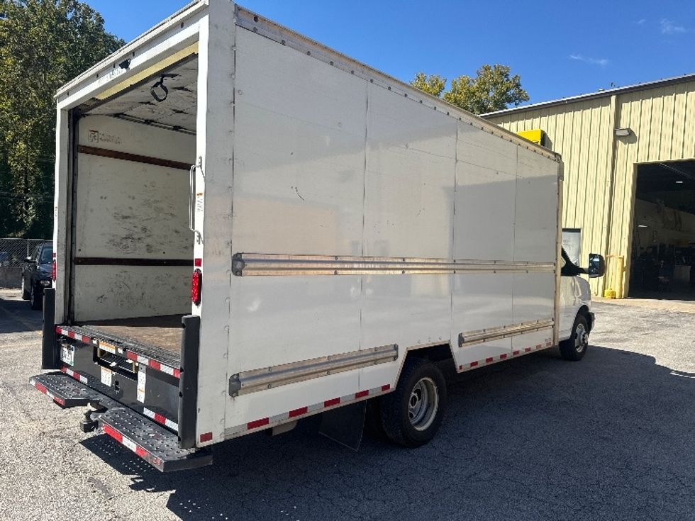 Light Duty Box Truck-Light and Medium Duty Trucks-GMC-2023-Savana G33903-Huntington-WV-196,984\n\t\tmiles-$ 19,750 - Image 12