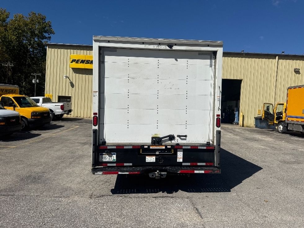 Light Duty Box Truck-Light and Medium Duty Trucks-GMC-2023-Savana G33903-Huntington-WV-196,984\n\t\tmiles-$ 19,750 - Image 7
