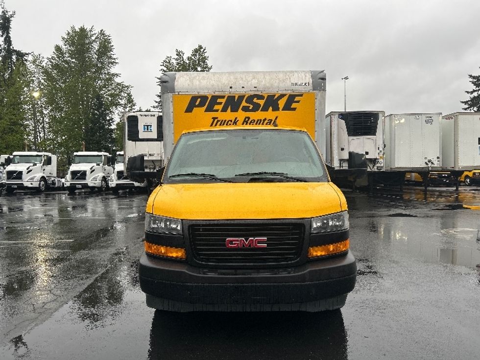 Light Duty Box Truck-Light and Medium Duty Trucks-GMC-2023-Savana G33903-Kent-WA-24,061\n\t\tmiles-$ 40,750 - Image 2