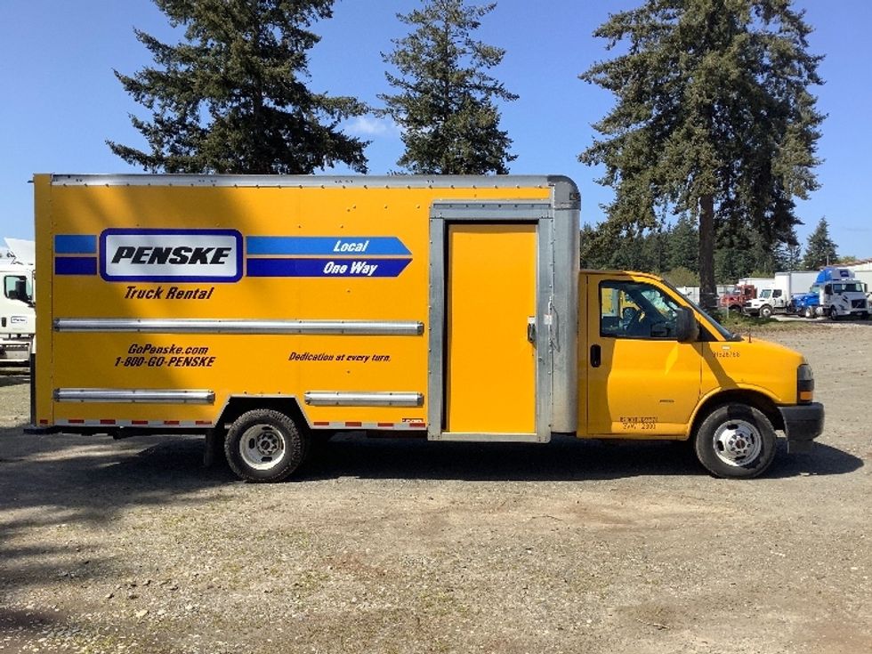 Light Duty Box Truck-Light and Medium Duty Trucks-GMC-2023-Savana G33903-Kent-WA-42,701\n\t\tmiles-$ 35,750 - Image 15