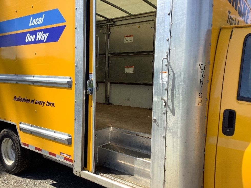 Light Duty Box Truck-Light and Medium Duty Trucks-GMC-2023-Savana G33903-Kent-WA-42,701\n\t\tmiles-$ 35,750 - Image 25