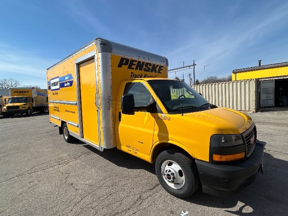 Light Duty Box Truck-Light and Medium Duty Trucks-GMC-2023-Savana G33903-La Porte-IN-48,006\n\t\tmiles-$ 39,000 - Image 1