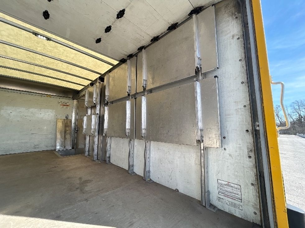Light Duty Box Truck-Light and Medium Duty Trucks-GMC-2023-Savana G33903-La Porte-IN-48,006\n\t\tmiles-$ 39,000 - Image 12