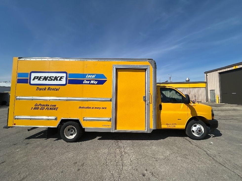 Light Duty Box Truck-Light and Medium Duty Trucks-GMC-2023-Savana G33903-La Porte-IN-48,006\n\t\tmiles-$ 39,000 - Image 15