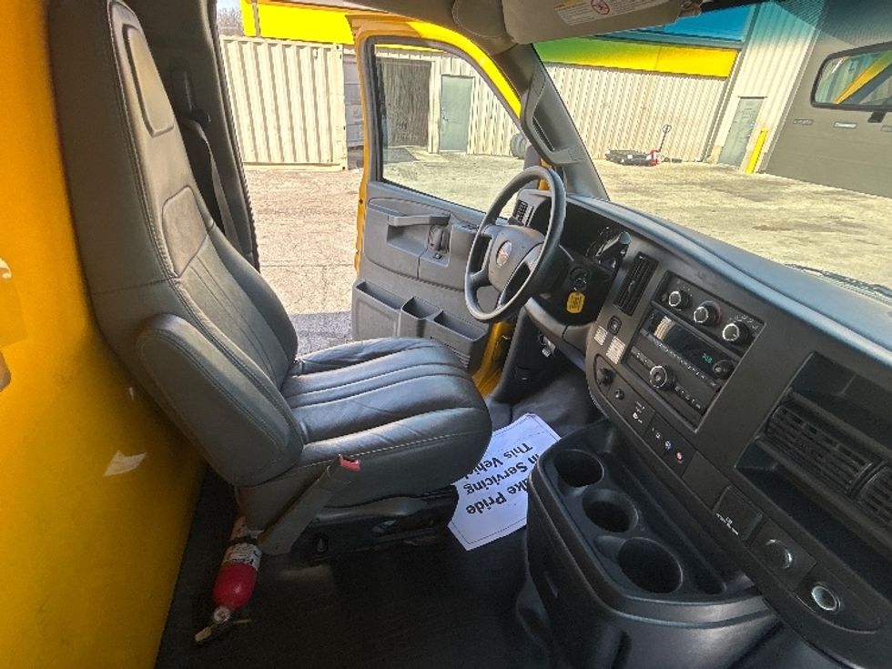 Light Duty Box Truck-Light and Medium Duty Trucks-GMC-2023-Savana G33903-La Porte-IN-48,006\n\t\tmiles-$ 39,000 - Image 22