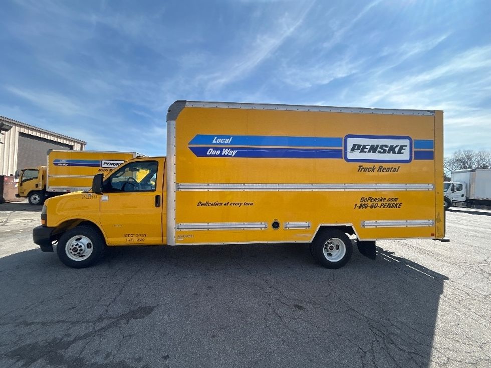 Light Duty Box Truck-Light and Medium Duty Trucks-GMC-2023-Savana G33903-La Porte-IN-48,006\n\t\tmiles-$ 39,000 - Image 4