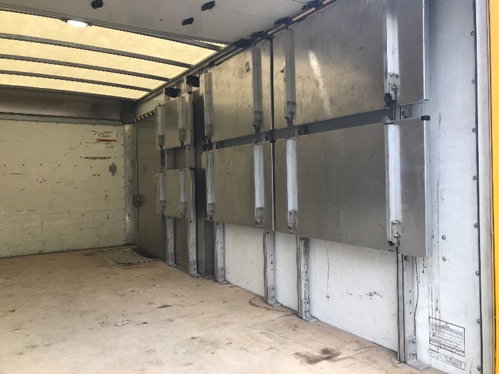 Light Duty Box Truck-Light and Medium Duty Trucks-GMC-2023-Savana G33903-Ladson-SC-22,727\n\t\tmiles-$ 47,000 - Image 11