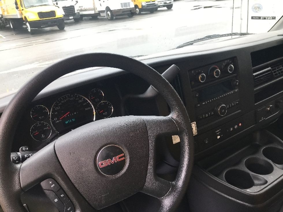 Light Duty Box Truck-Light and Medium Duty Trucks-GMC-2023-Savana G33903-Ladson-SC-22,727\n\t\tmiles-$ 47,000 - Image 17