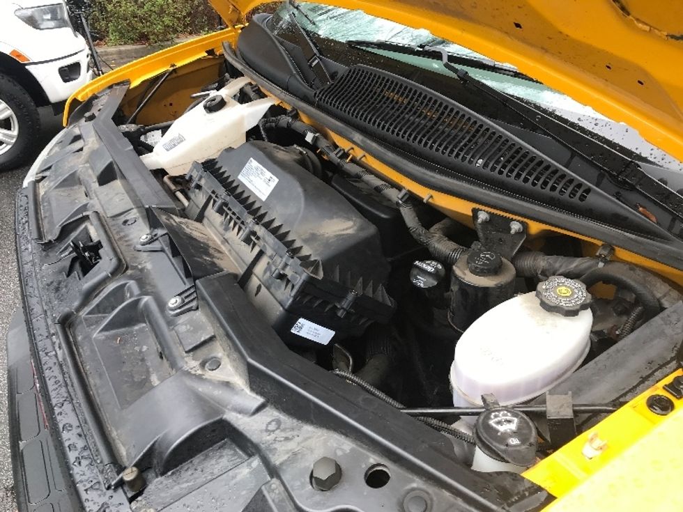 Light Duty Box Truck-Light and Medium Duty Trucks-GMC-2023-Savana G33903-Ladson-SC-22,727\n\t\tmiles-$ 47,000 - Image 23