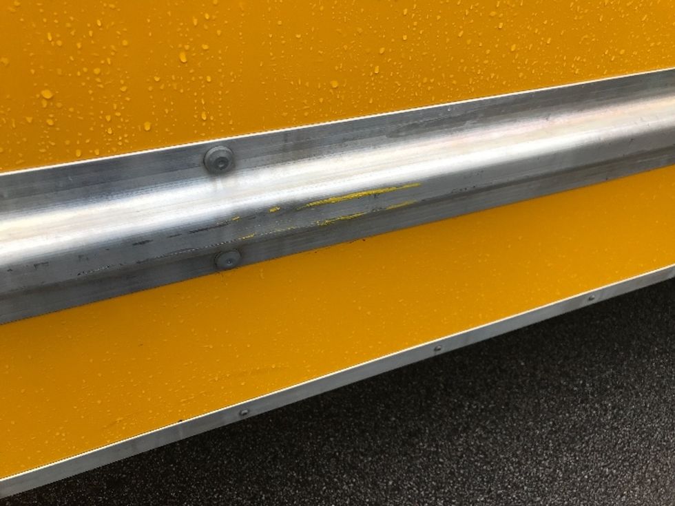 Light Duty Box Truck-Light and Medium Duty Trucks-GMC-2023-Savana G33903-Ladson-SC-22,727\n\t\tmiles-$ 47,000 - Image 26