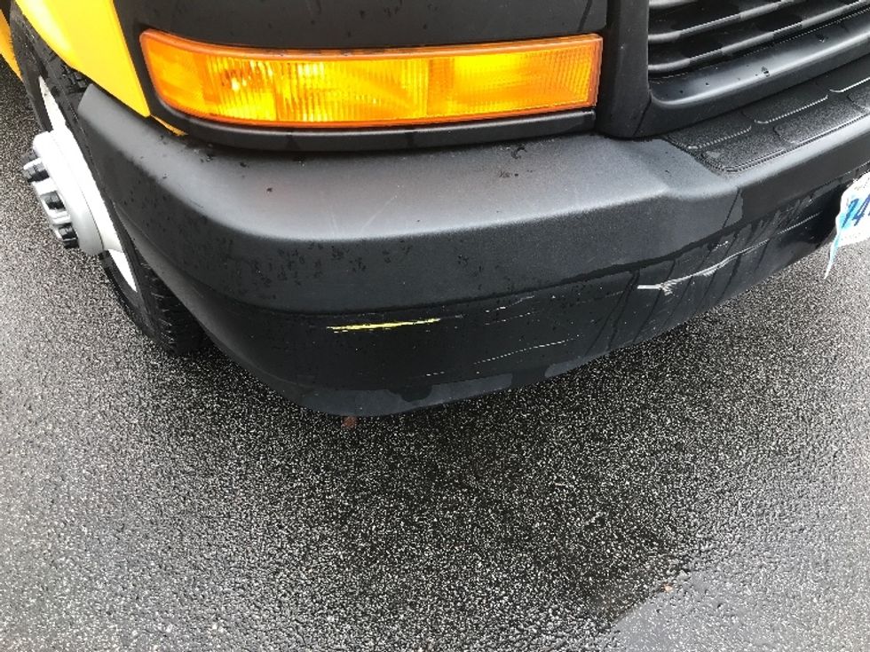 Light Duty Box Truck-Light and Medium Duty Trucks-GMC-2023-Savana G33903-Ladson-SC-22,727\n\t\tmiles-$ 47,000 - Image 28