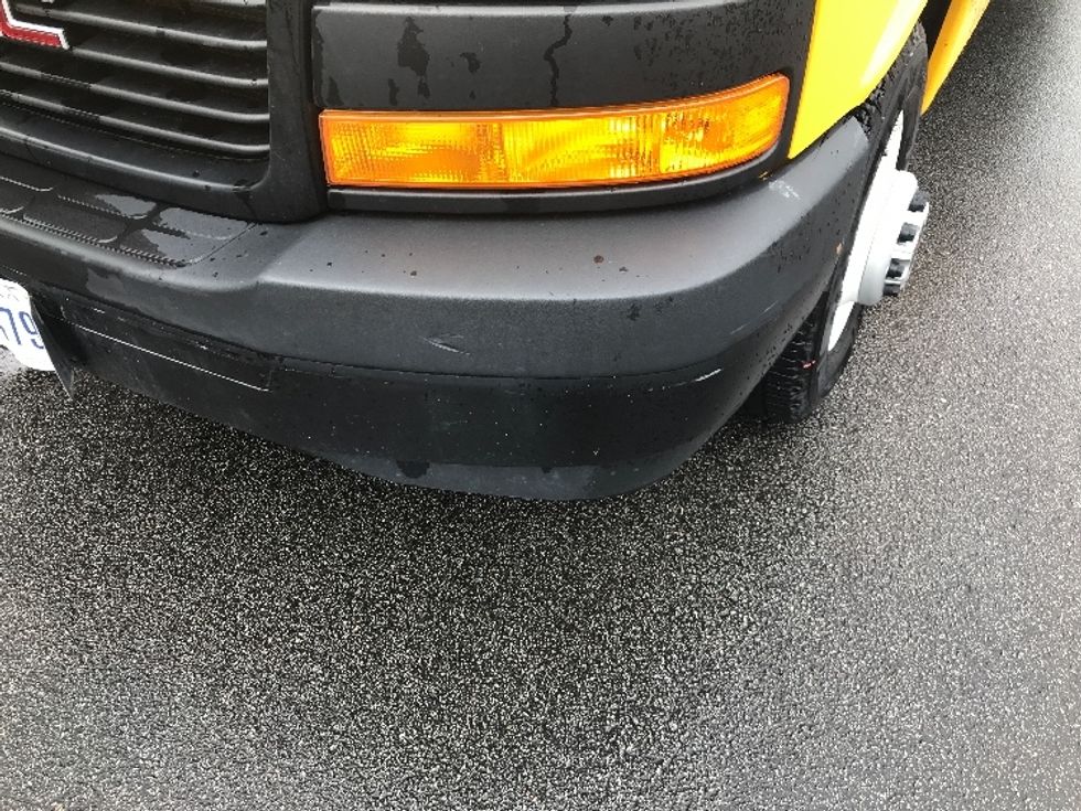 Light Duty Box Truck-Light and Medium Duty Trucks-GMC-2023-Savana G33903-Ladson-SC-22,727\n\t\tmiles-$ 47,000 - Image 29