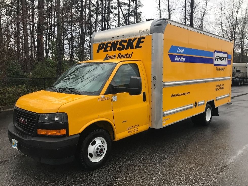 Light Duty Box Truck-Light and Medium Duty Trucks-GMC-2023-Savana G33903-Ladson-SC-22,727\n\t\tmiles-$ 47,000 - Image 3