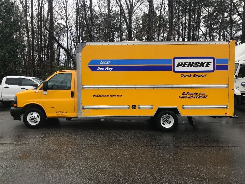 Light Duty Box Truck-Light and Medium Duty Trucks-GMC-2023-Savana G33903-Ladson-SC-22,727\n\t\tmiles-$ 47,000 - Image 4