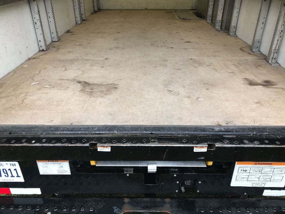 Light Duty Box Truck-Light and Medium Duty Trucks-GMC-2023-Savana G33903-Ladson-SC-22,727\n\t\tmiles-$ 47,000 - Image 9