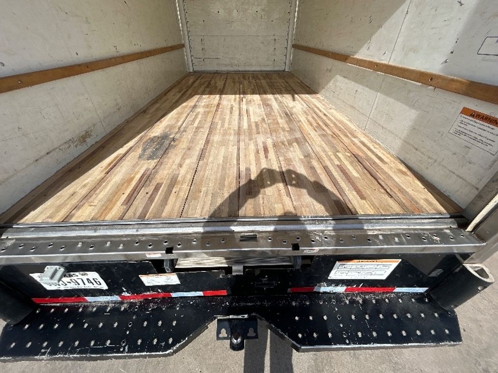 Light Duty Box Truck-Light and Medium Duty Trucks-GMC-2023-Savana G33903-Lubbock-TX-120,204\n\t\tmiles-$ 26,000 - Image 10