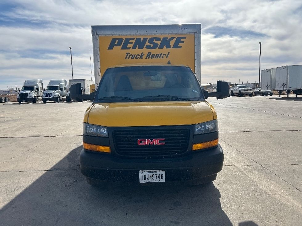 Light Duty Box Truck-Light and Medium Duty Trucks-GMC-2023-Savana G33903-Lubbock-TX-120,204\n\t\tmiles-$ 26,000 - Image 2